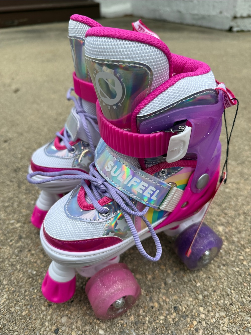SuliFeel Girls Light-Up Roller Skates – Size Small – New With Tags